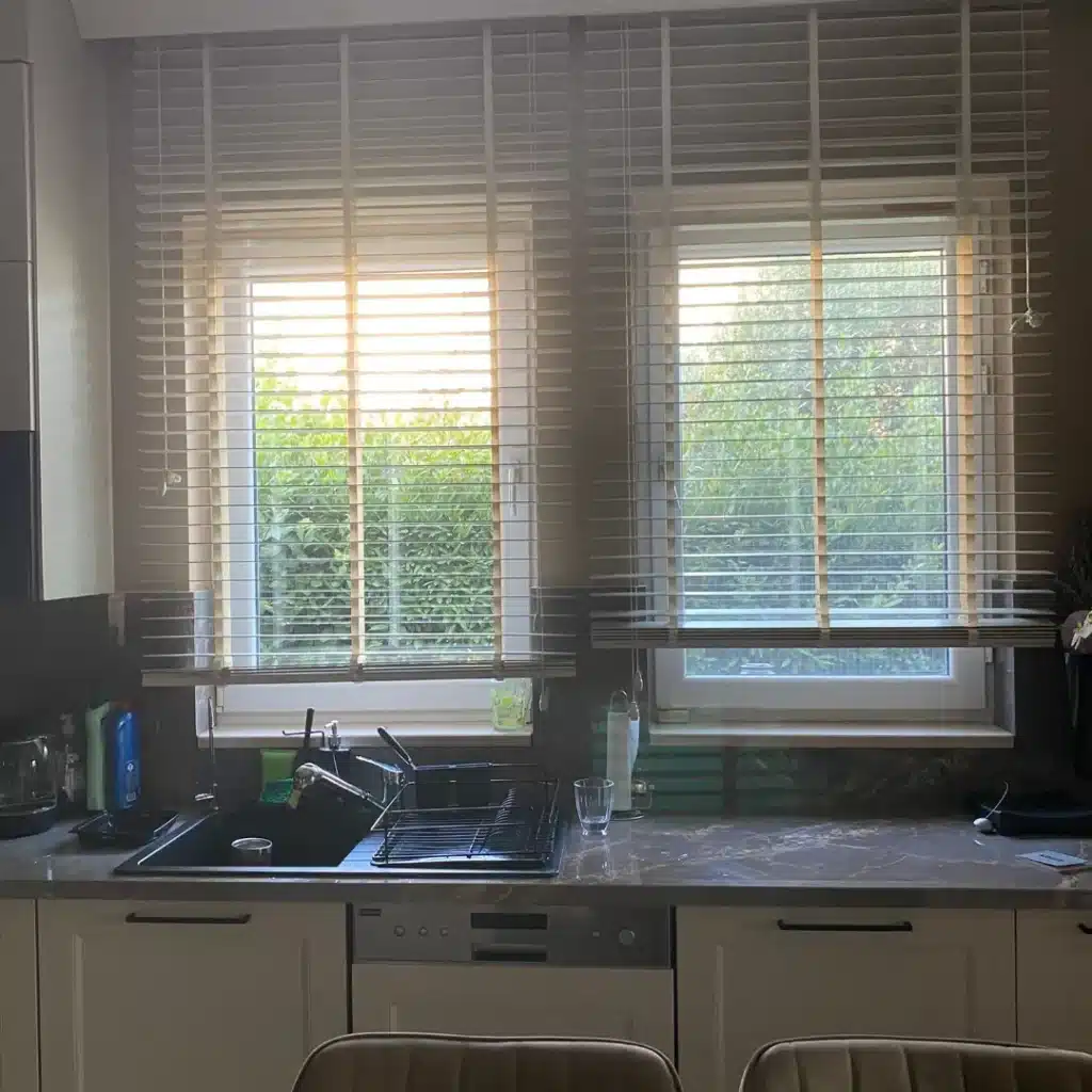 reduktörlü ahşap jaluzi montajı